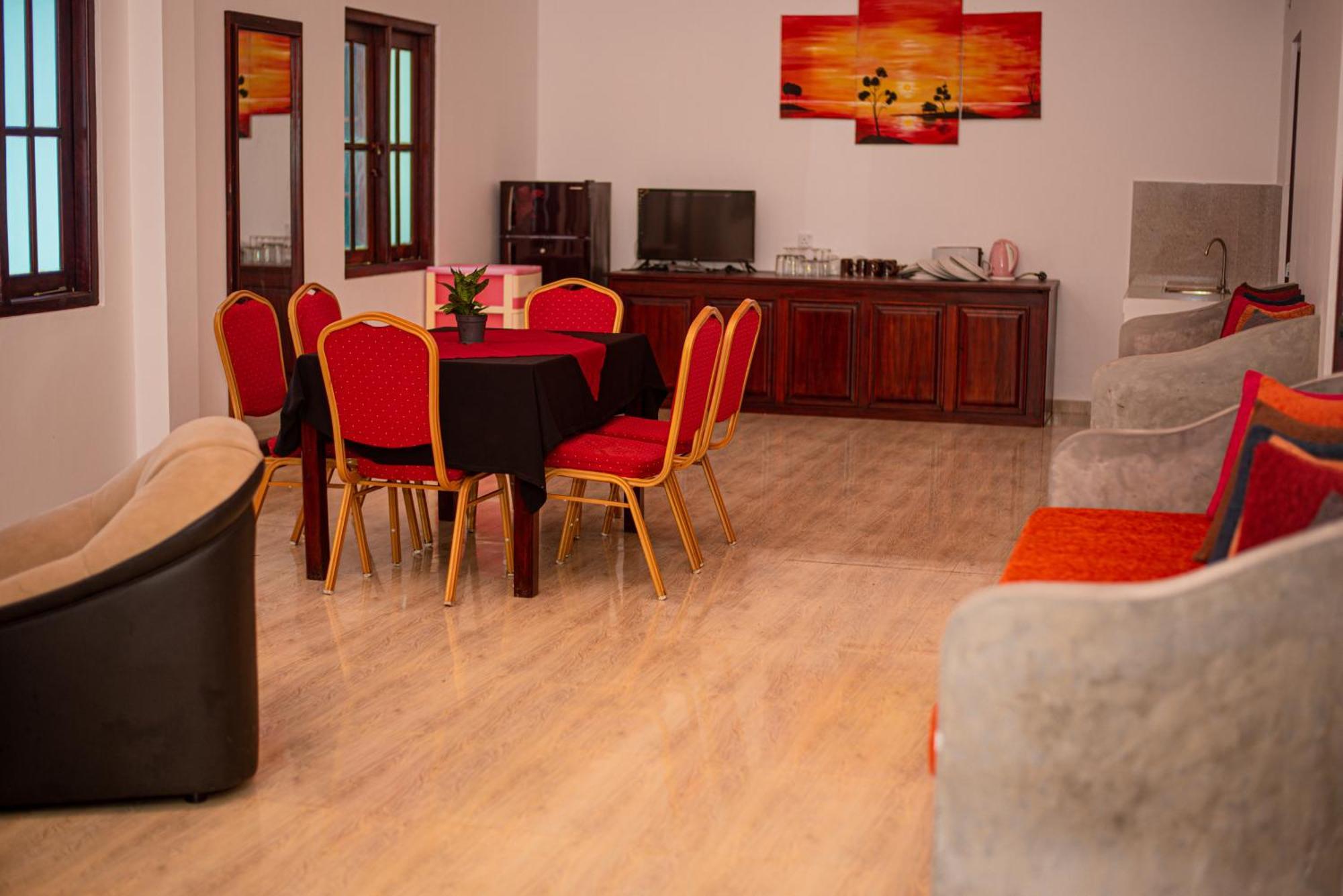 Sundowners Guesthouse Hikkaduwa Exterior photo
